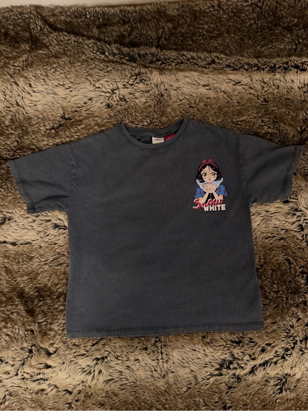ZARA Disney Snow White Tee in Charcoal Gray with Red Accents